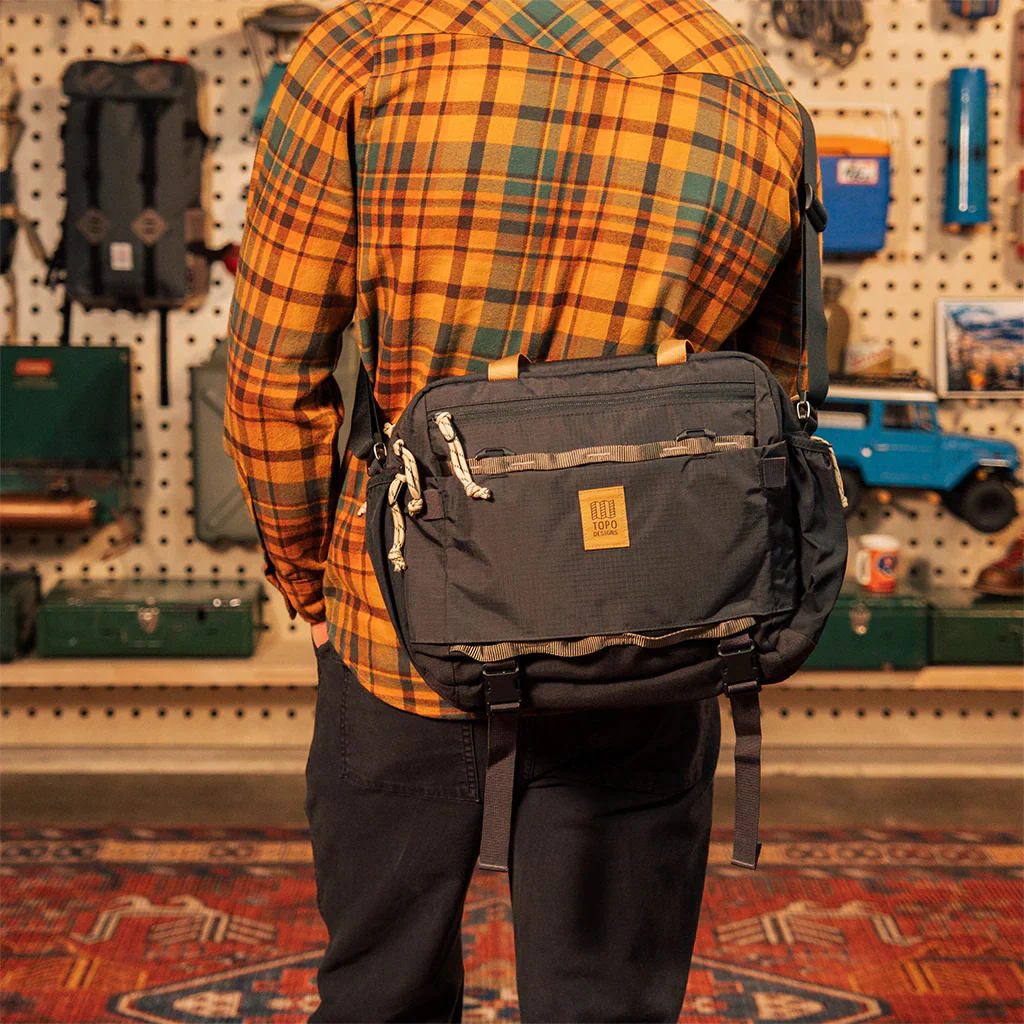 Mountain Cross Bag 14L Black/Neutral - Image 3
