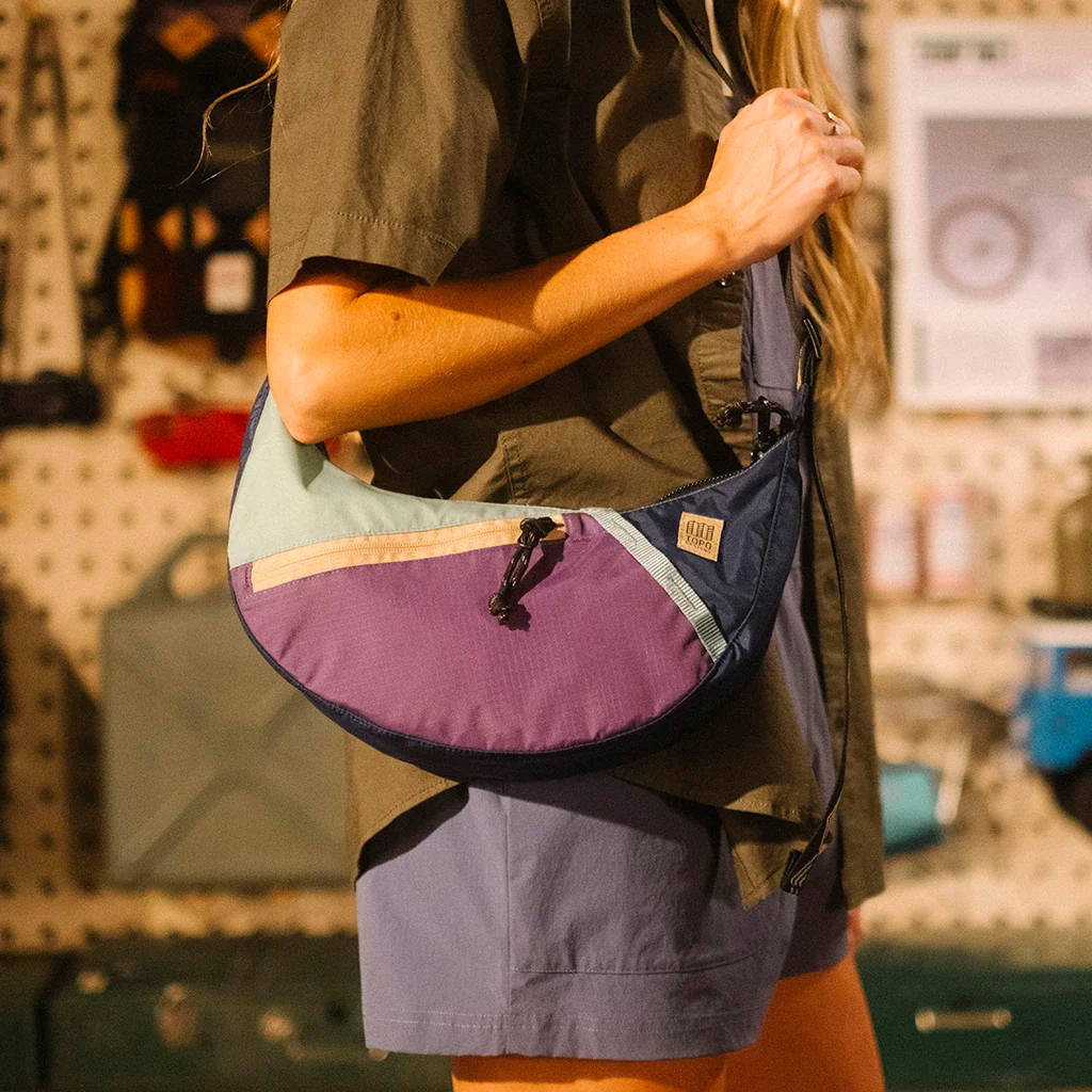 Moonlight Crossbody Bag 4L Midnight/Caribbean - Image 7